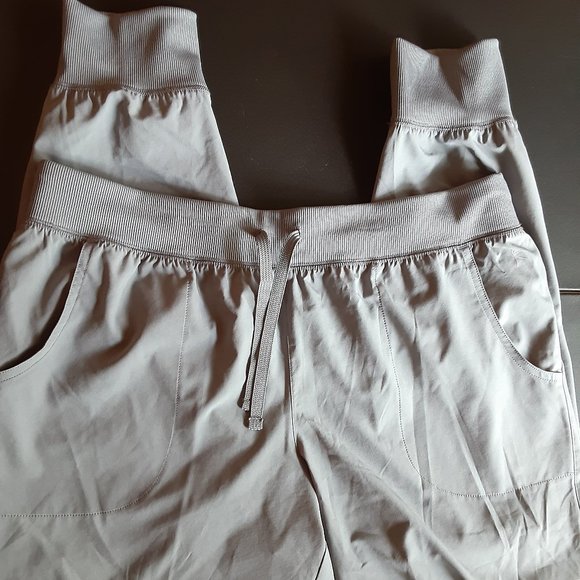 active wear, light gray, Lg 12-14 - Picture 1 of 5
